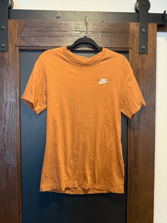 Nike Other - Nike Short Sleeve Tee in Rust Orange with White Swoosh